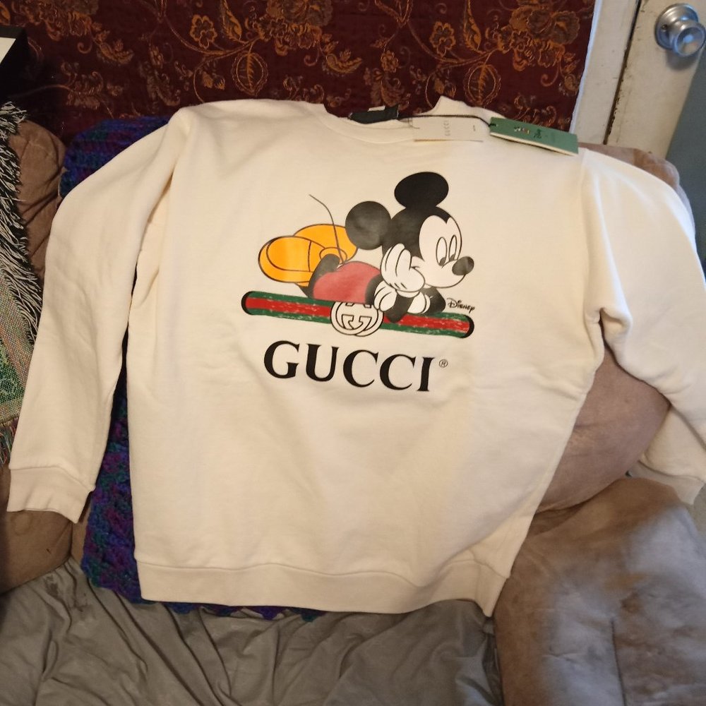 Gucci Mickey mouse sweat shirt